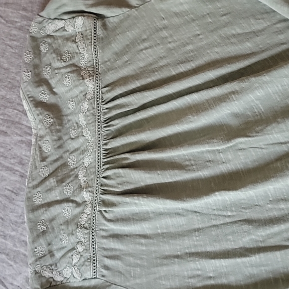 Lucky Brand Button Front Pullover Top - Picture 10 of 13